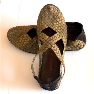 Bernie Mev Metallic Bronze “Charm” Slip On 37 EU